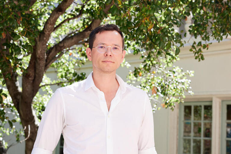 Photograph of Hannes Bajohr